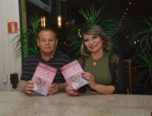 Superação de depressão por meio da fé é tema de autobiografia de escritores  brasileiros