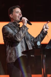 De Minas para o mundo: André Valadão lidera maior réveillon gospel para brasileiros no exterior