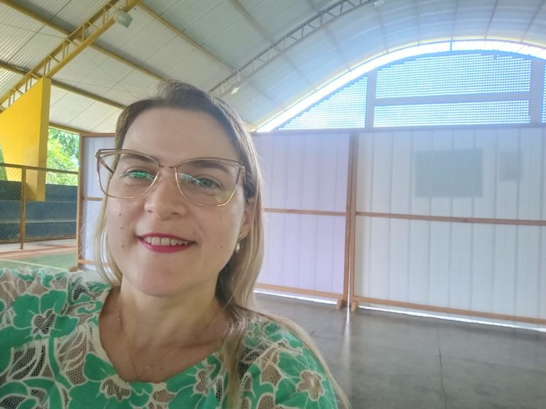 Lançamento da obra literária “ Trigêmeas ”da escritora brasileira Gleyci Luz Begot