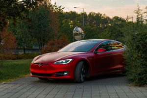O Fascínio dos Carros de Luxo: Marcas que Definem Status e Elegância