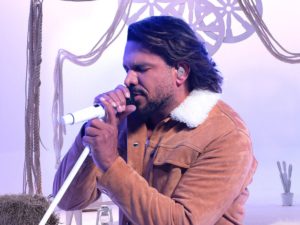 Thales Lessa aposta no romantismo e emociona com novo single “Cê Me Amou Um Dia
